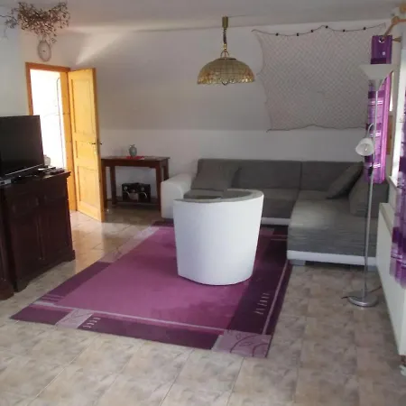 Ferienhaus Xl 5 Häuser In Kleiner Parkanlage